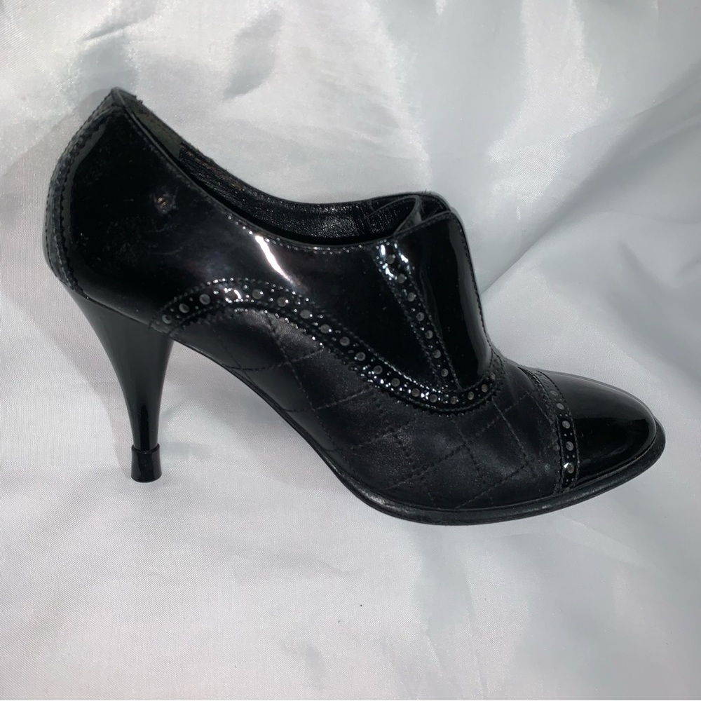 vintage CHANEL size 39.5 black quilted calfskin & patent leather BOOTIE w/oxford